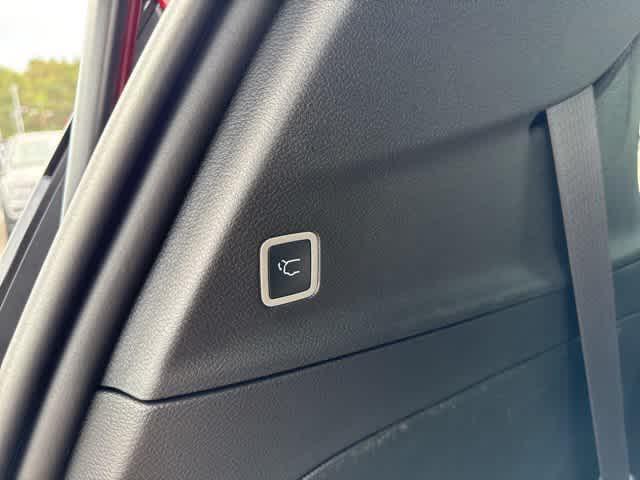 new 2026 Chrysler Pacifica car, priced at $52,321