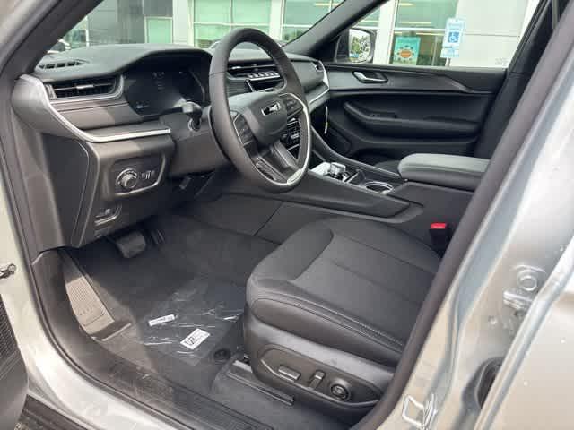 new 2025 Jeep Grand Cherokee L car, priced at $41,297