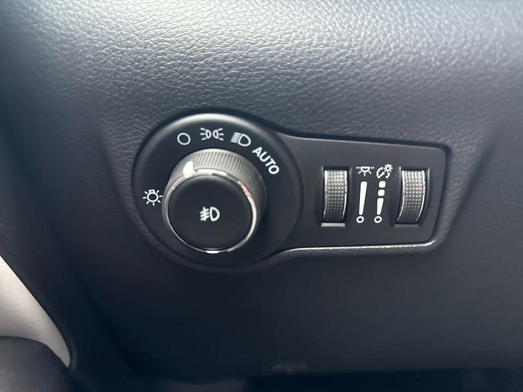 new 2026 Jeep Compass car, priced at $32,438