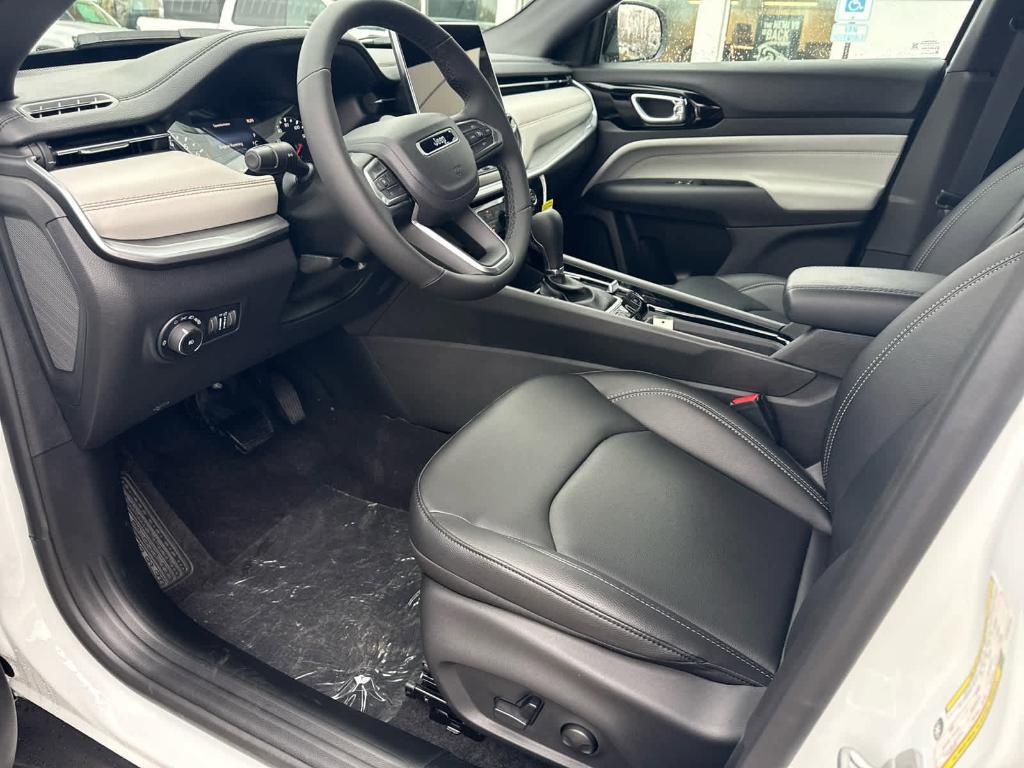 new 2026 Jeep Compass car, priced at $32,438