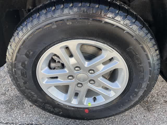 new 2025 Jeep Grand Cherokee car, priced at $34,619