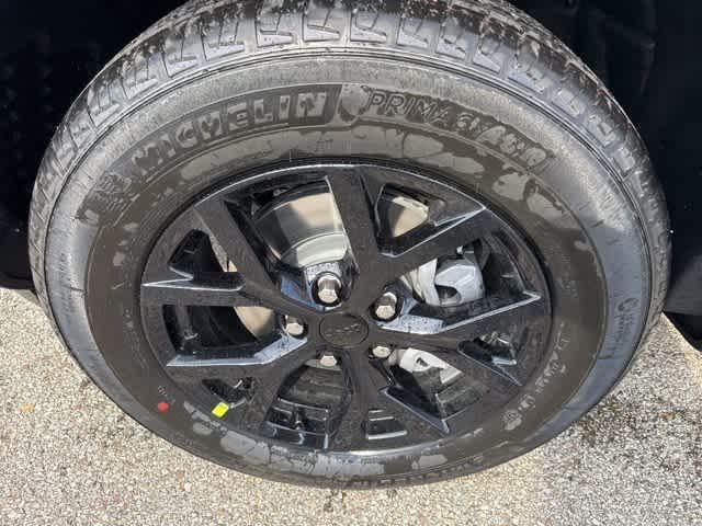 new 2025 Jeep Grand Cherokee car, priced at $42,683