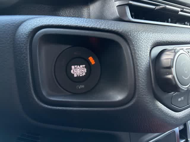 new 2025 Jeep Gladiator car, priced at $47,950