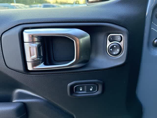 new 2025 Jeep Gladiator car, priced at $47,950