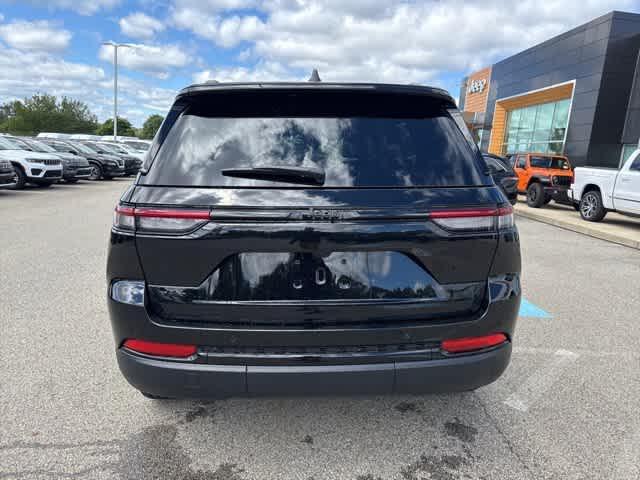 new 2025 Jeep Grand Cherokee car, priced at $42,248