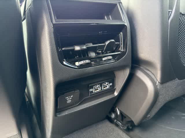 new 2025 Jeep Grand Cherokee car, priced at $42,248