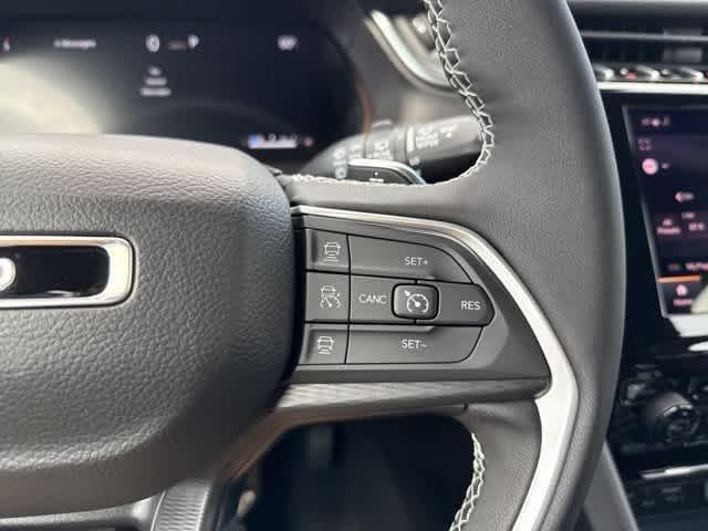 new 2025 Jeep Grand Cherokee car, priced at $42,248