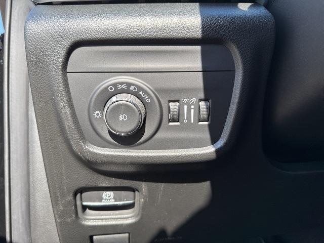new 2025 Jeep Grand Cherokee car, priced at $53,873