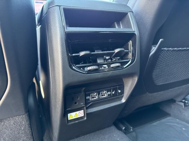 new 2025 Jeep Grand Cherokee car, priced at $53,873