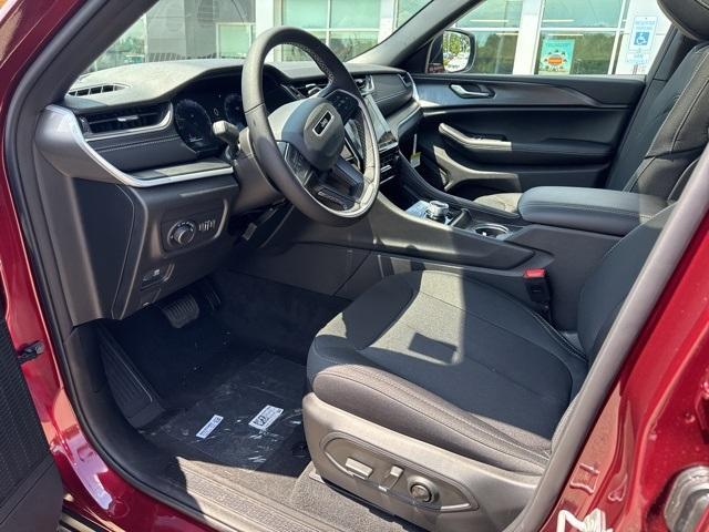 new 2025 Jeep Grand Cherokee L car, priced at $41,318