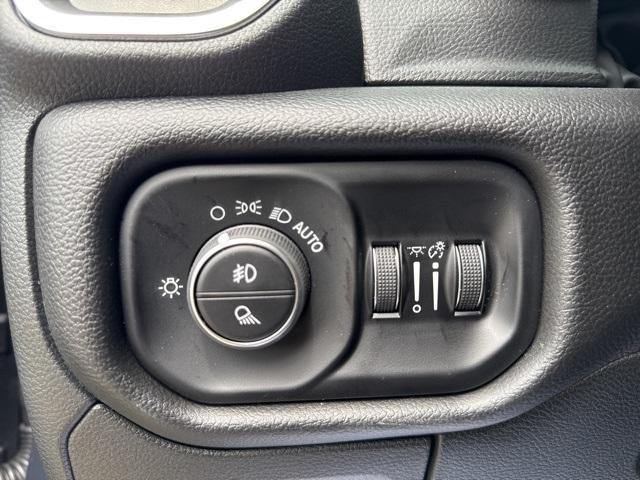 new 2025 Ram 1500 car, priced at $65,176