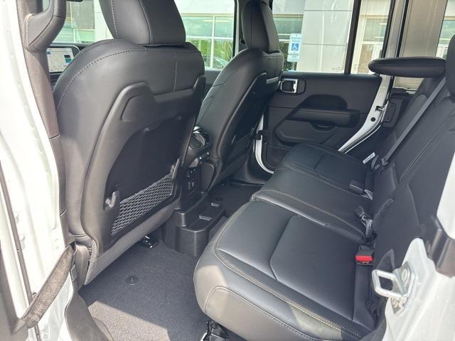 new 2025 Jeep Wrangler car, priced at $55,137