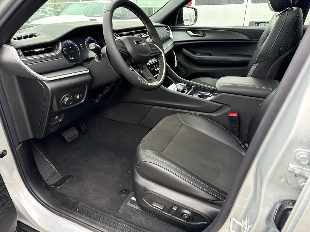 new 2025 Jeep Grand Cherokee L car, priced at $46,107