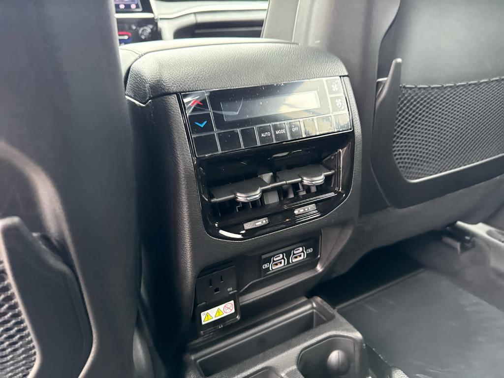 new 2025 Jeep Grand Cherokee L car, priced at $46,107