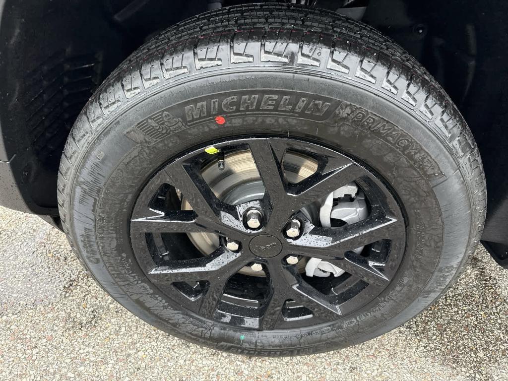 new 2025 Jeep Grand Cherokee L car, priced at $46,107