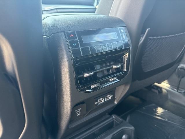 new 2025 Jeep Grand Cherokee L car, priced at $43,720