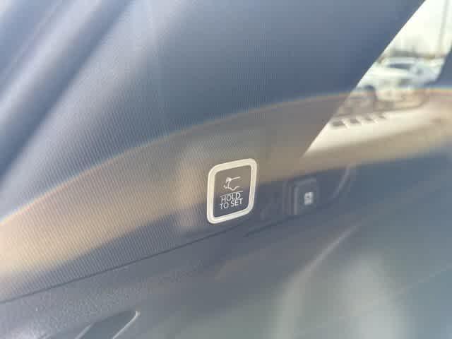 new 2025 Jeep Grand Cherokee car, priced at $42,165