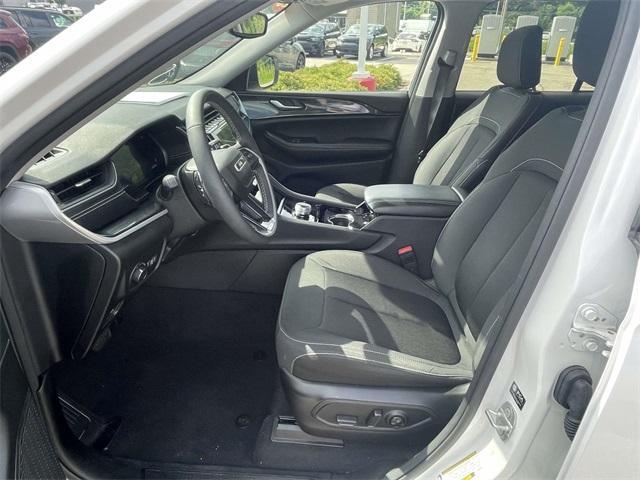 used 2023 Jeep Grand Cherokee car, priced at $32,690