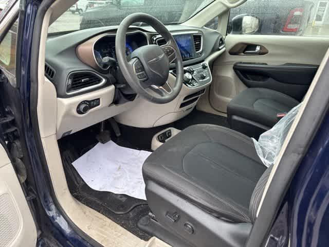 used 2017 Chrysler Pacifica car, priced at $11,587