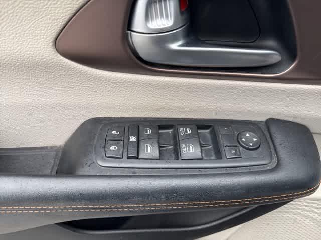 used 2017 Chrysler Pacifica car, priced at $11,587