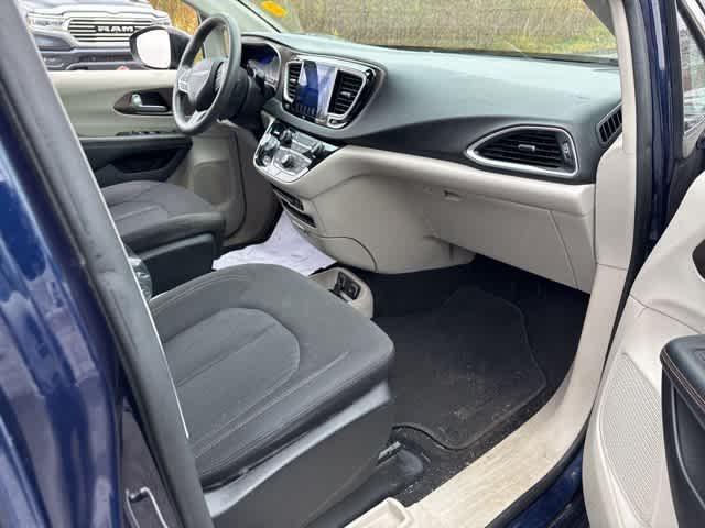 used 2017 Chrysler Pacifica car, priced at $11,587