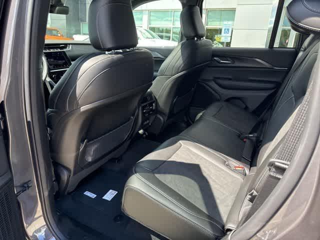 new 2025 Jeep Grand Cherokee car, priced at $42,928