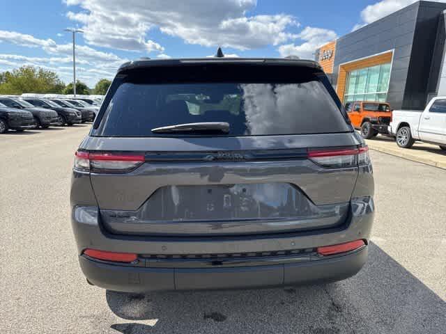 new 2025 Jeep Grand Cherokee car, priced at $42,928