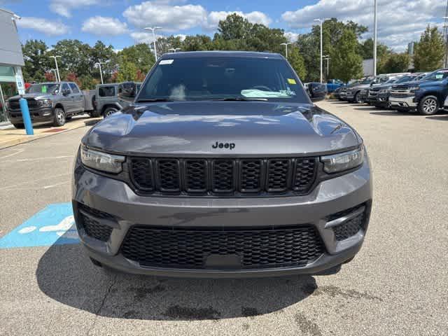 new 2025 Jeep Grand Cherokee car, priced at $42,928