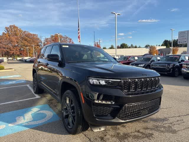 new 2025 Jeep Grand Cherokee car, priced at $50,898