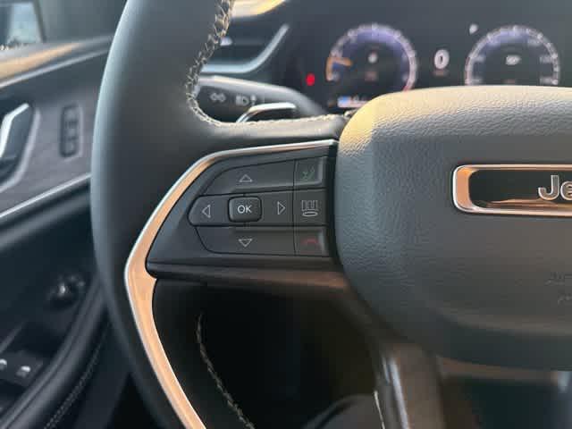 new 2025 Jeep Grand Cherokee car, priced at $50,898