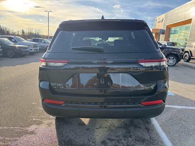 new 2025 Jeep Grand Cherokee car, priced at $50,898