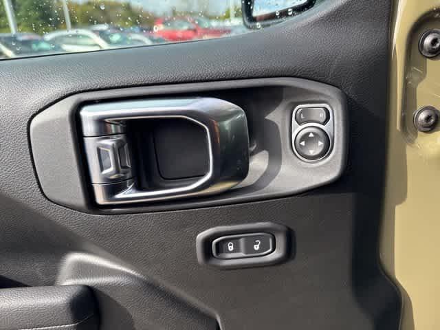 new 2025 Jeep Gladiator car, priced at $47,950