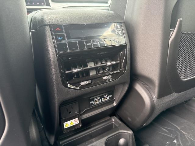 new 2025 Jeep Grand Cherokee L car, priced at $46,990