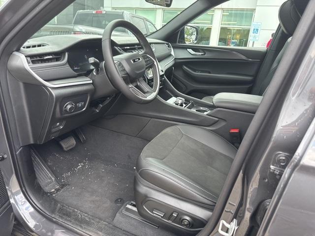 new 2025 Jeep Grand Cherokee L car, priced at $46,990
