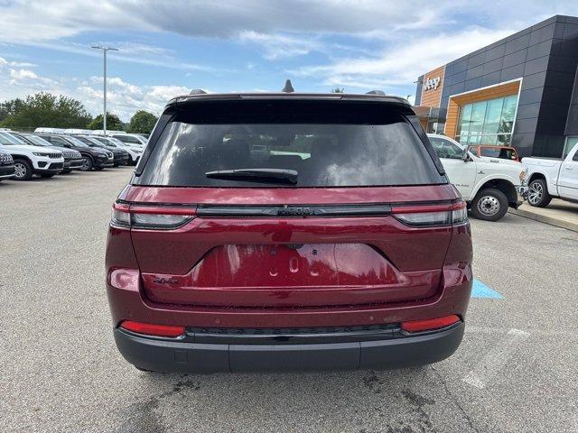 new 2025 Jeep Grand Cherokee car, priced at $42,058