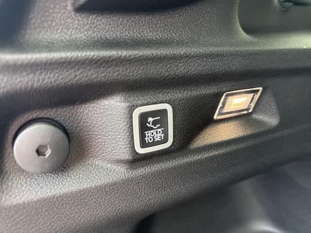 new 2025 Jeep Grand Cherokee L car, priced at $43,097