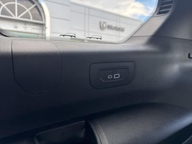 new 2025 Jeep Grand Cherokee L car, priced at $43,097