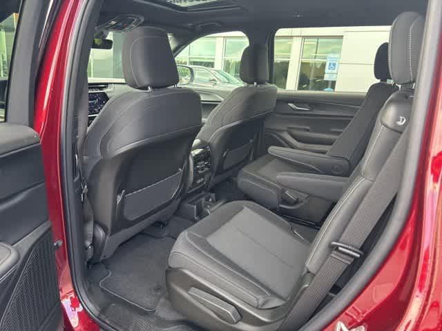 new 2025 Jeep Grand Cherokee L car, priced at $43,097