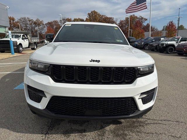 new 2025 Jeep Grand Cherokee car, priced at $42,165