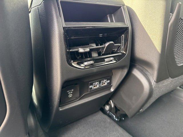 new 2025 Jeep Grand Cherokee car, priced at $42,165