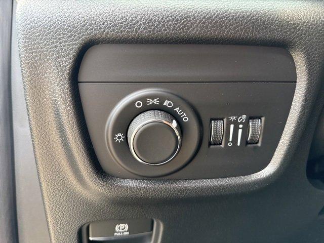 new 2025 Jeep Grand Cherokee car, priced at $42,165