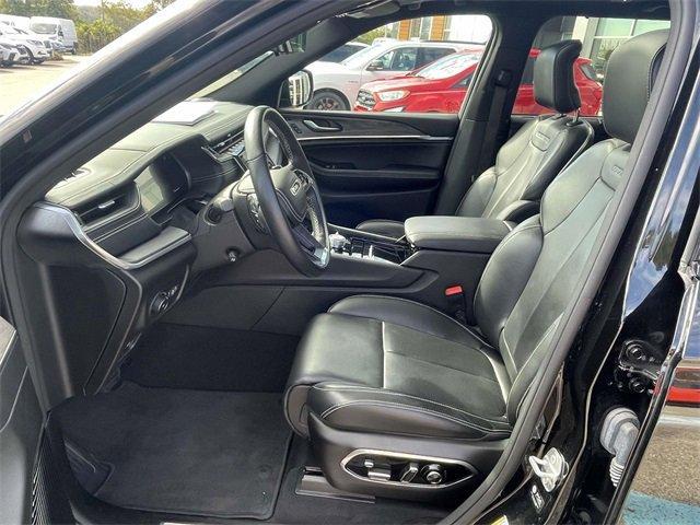 used 2022 Jeep Grand Cherokee car, priced at $35,139