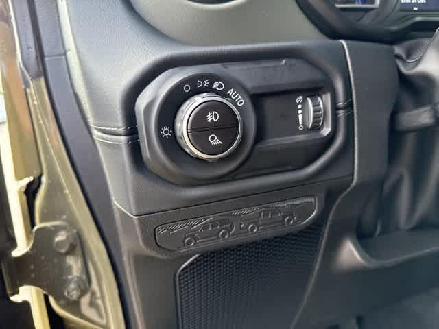 new 2025 Jeep Gladiator car, priced at $60,335