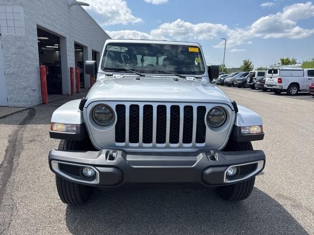used 2022 Jeep Gladiator car, priced at $33,498