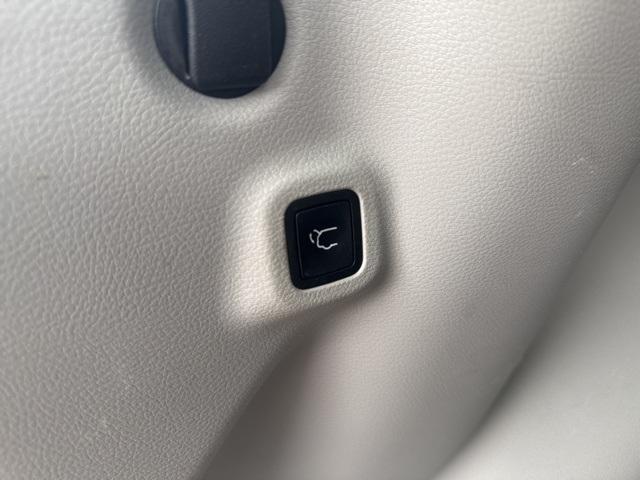 used 2022 Jeep Compass car, priced at $24,998
