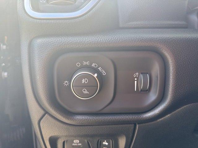 new 2025 Ram 1500 car, priced at $48,353