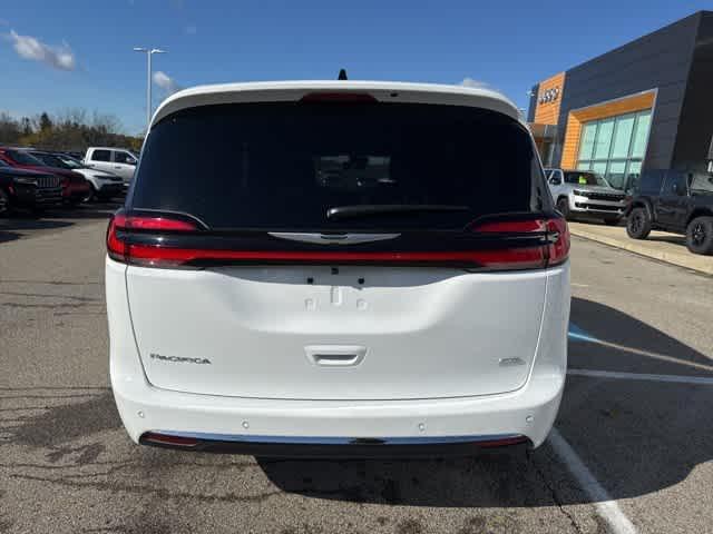 new 2026 Chrysler Pacifica car, priced at $45,450