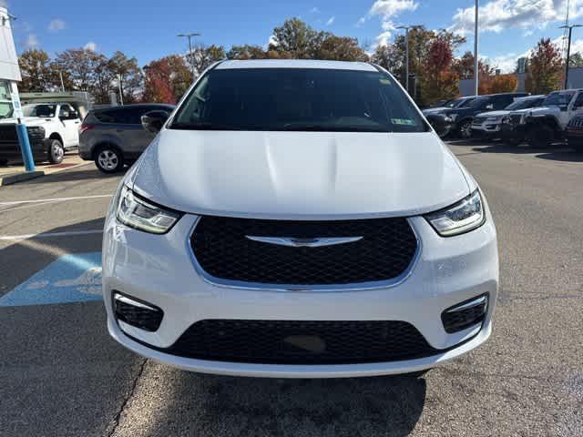 new 2026 Chrysler Pacifica car, priced at $45,450