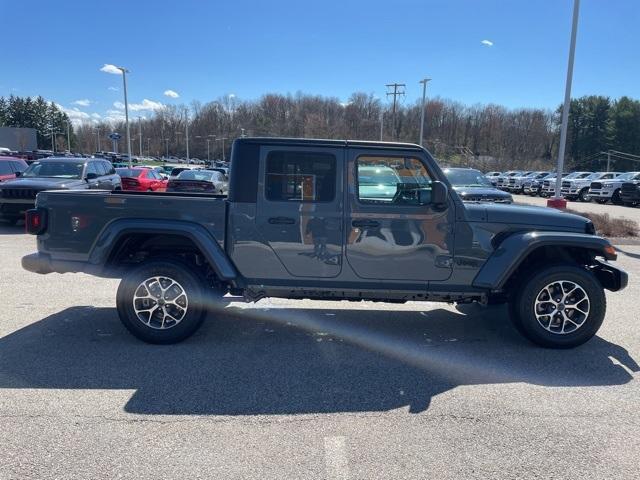 new 2024 Jeep Gladiator car, priced at $40,137