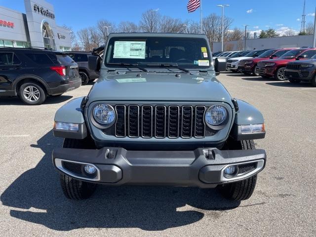 new 2024 Jeep Gladiator car, priced at $40,137